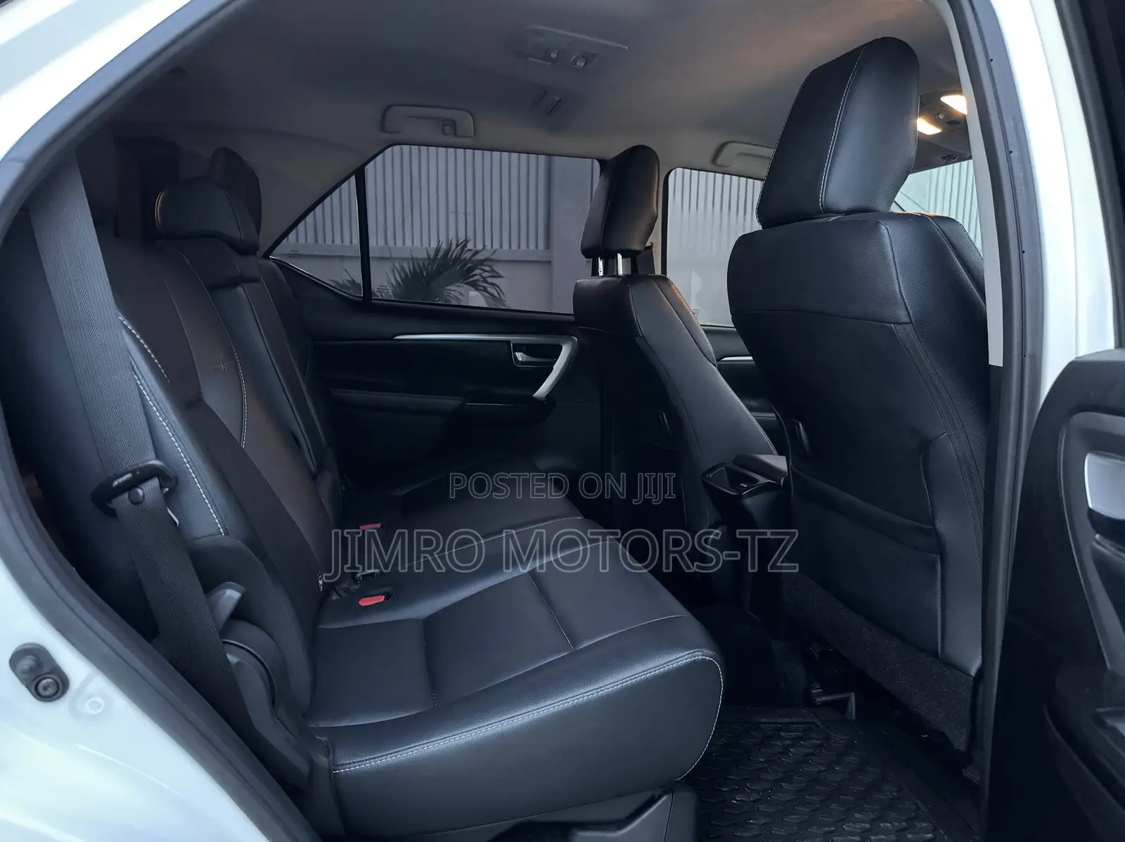 Toyota Fortuner 2023 White