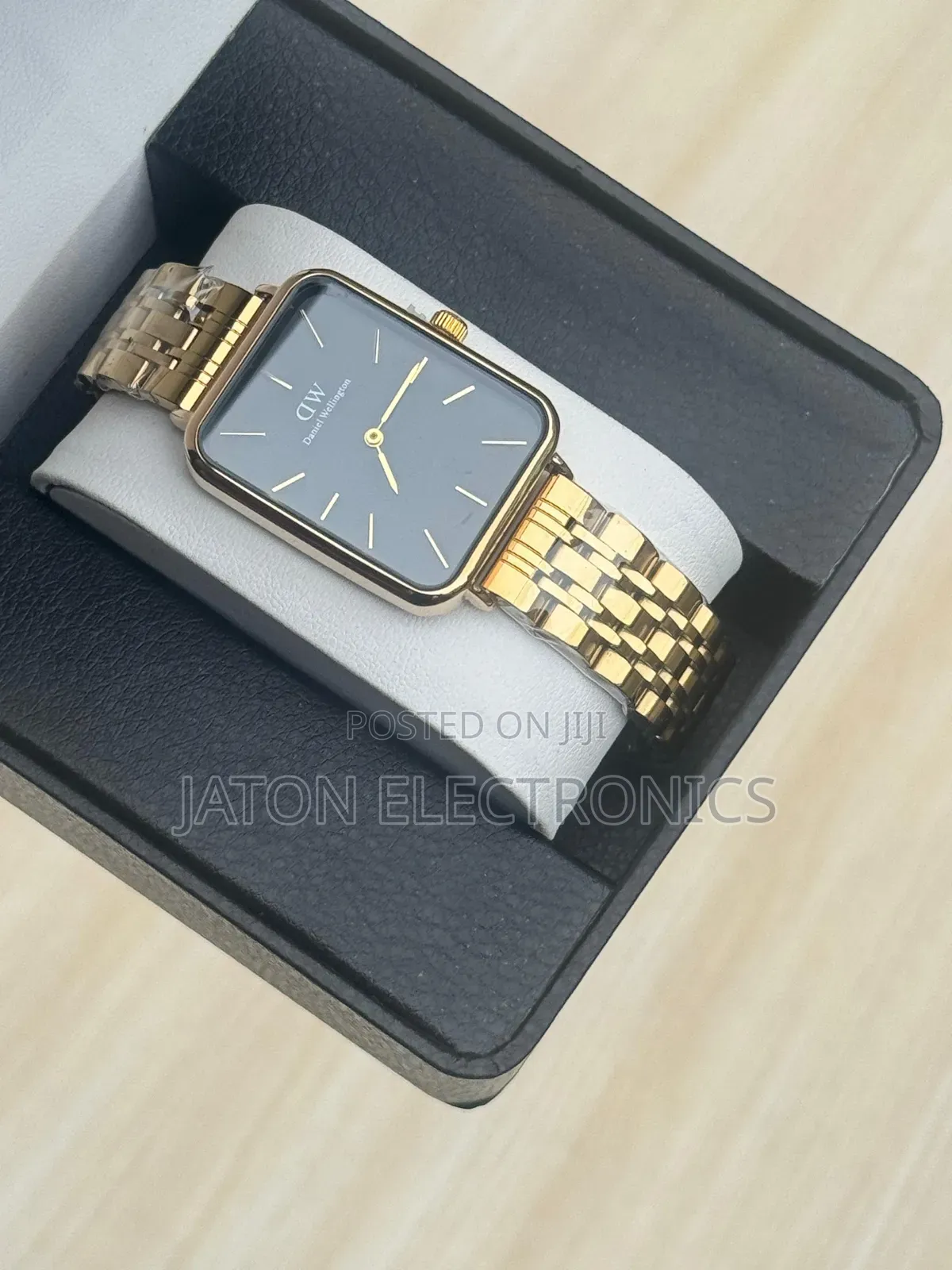 Dw Leathered Watches for Ladies