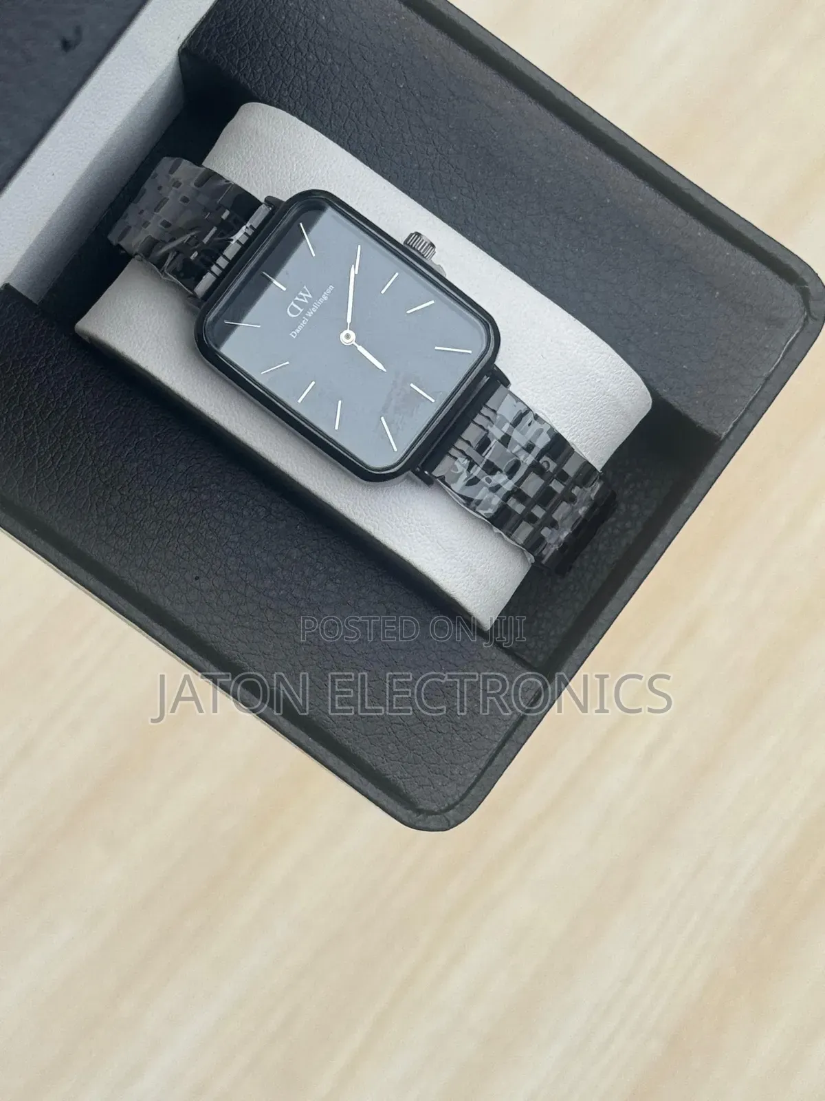 Dw Leathered Watches for Ladies