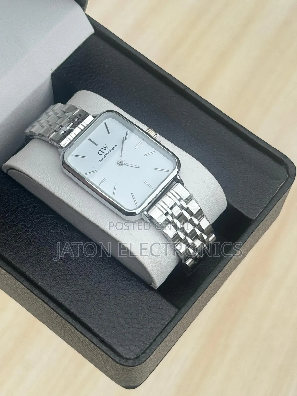 Dw Leathered Watches for Ladies