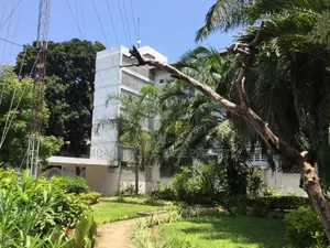 20bdrm House in Upanga for rent