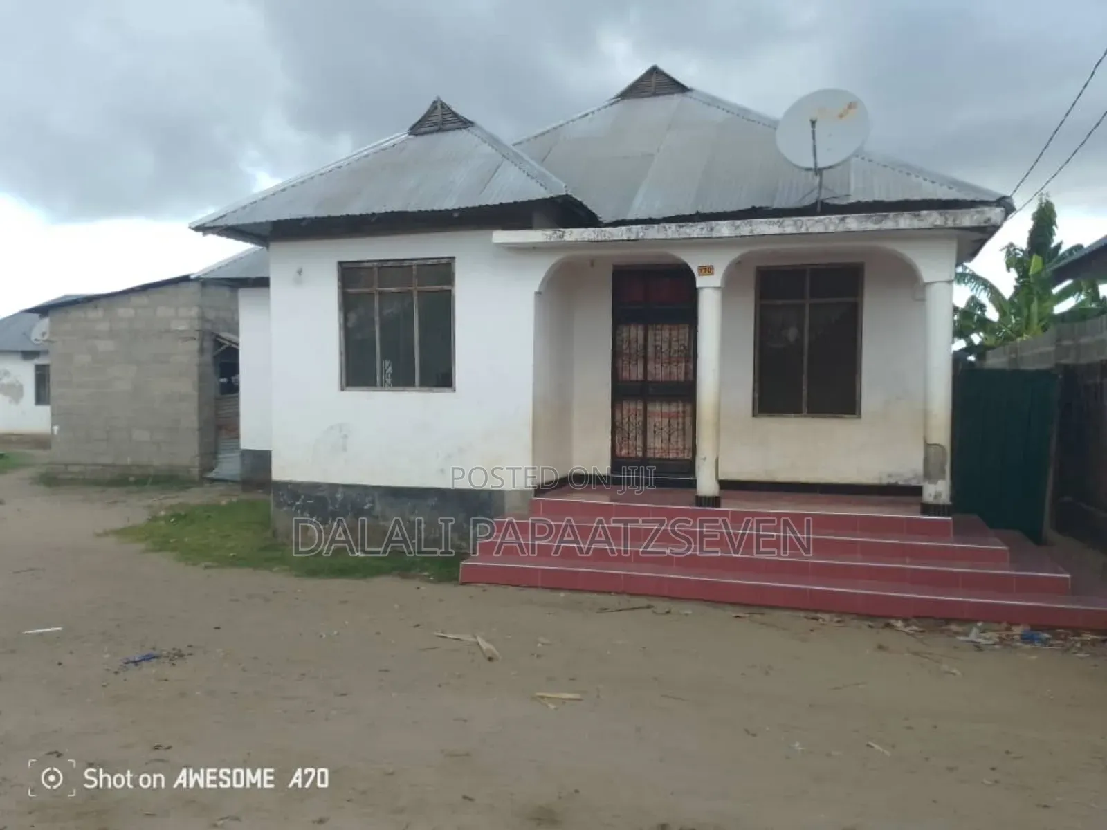 3bdrm House in Dalalipapaatzseven, Bunju for sale