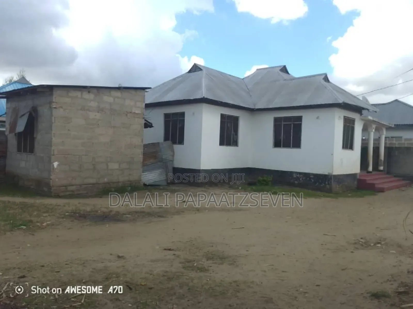 3bdrm House in Dalalipapaatzseven, Bunju for sale
