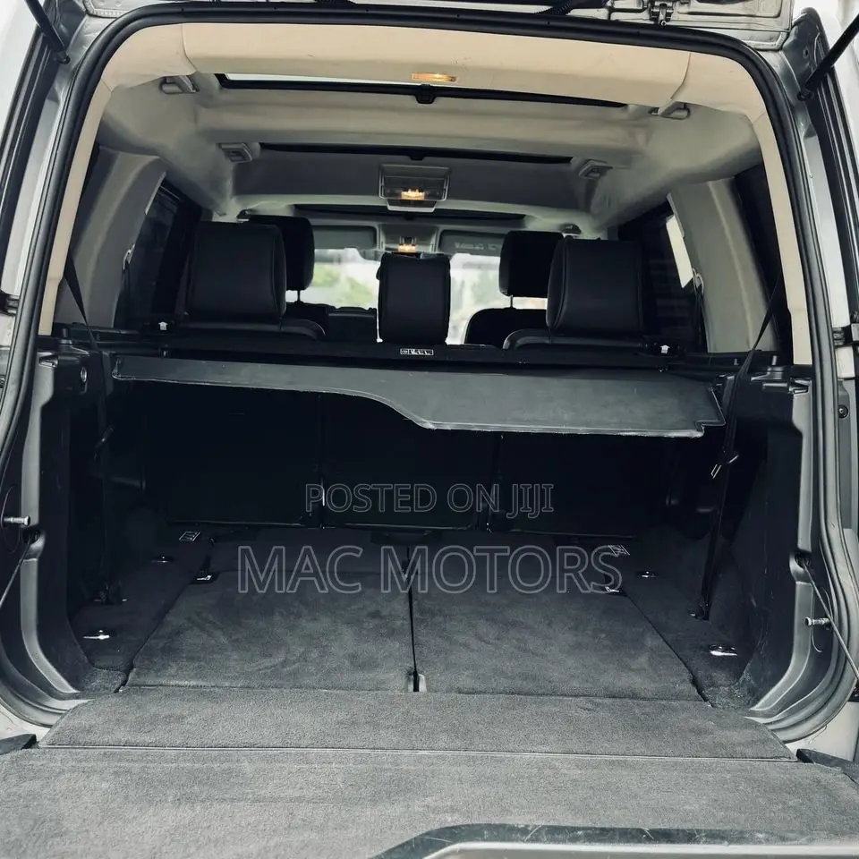Land Rover Discovery 2013 Gray