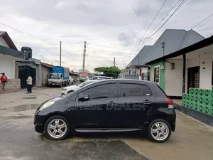 Toyota Vitz 1.5 FWD 3dr 2006 Black