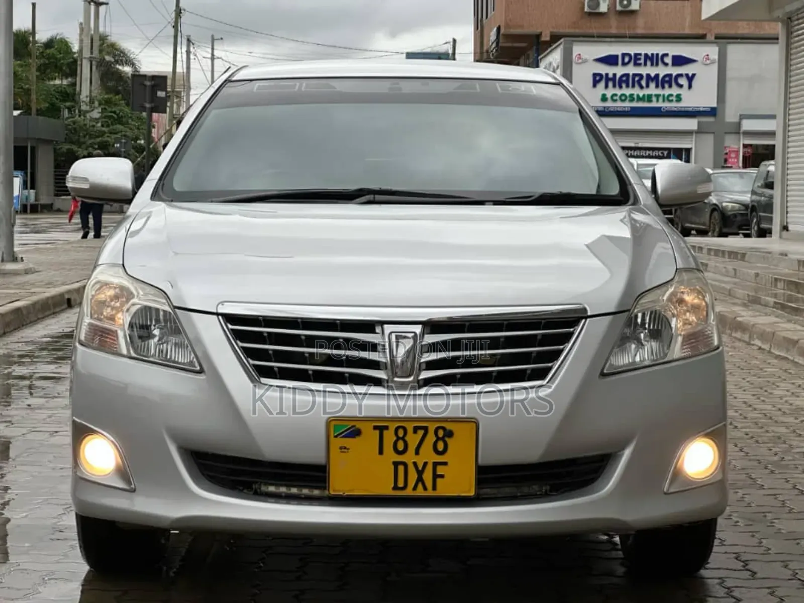 Toyota Premio 2011 Silver