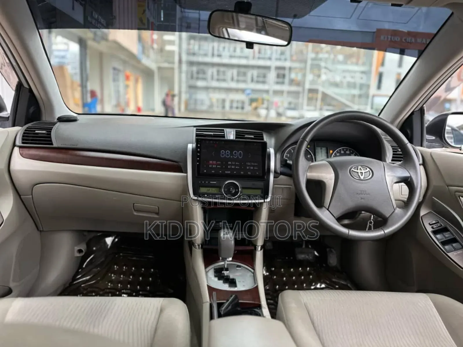 Toyota Premio 2011 Silver