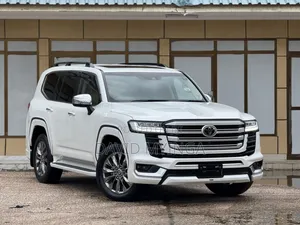Toyota Land Cruiser 2023 Pearl