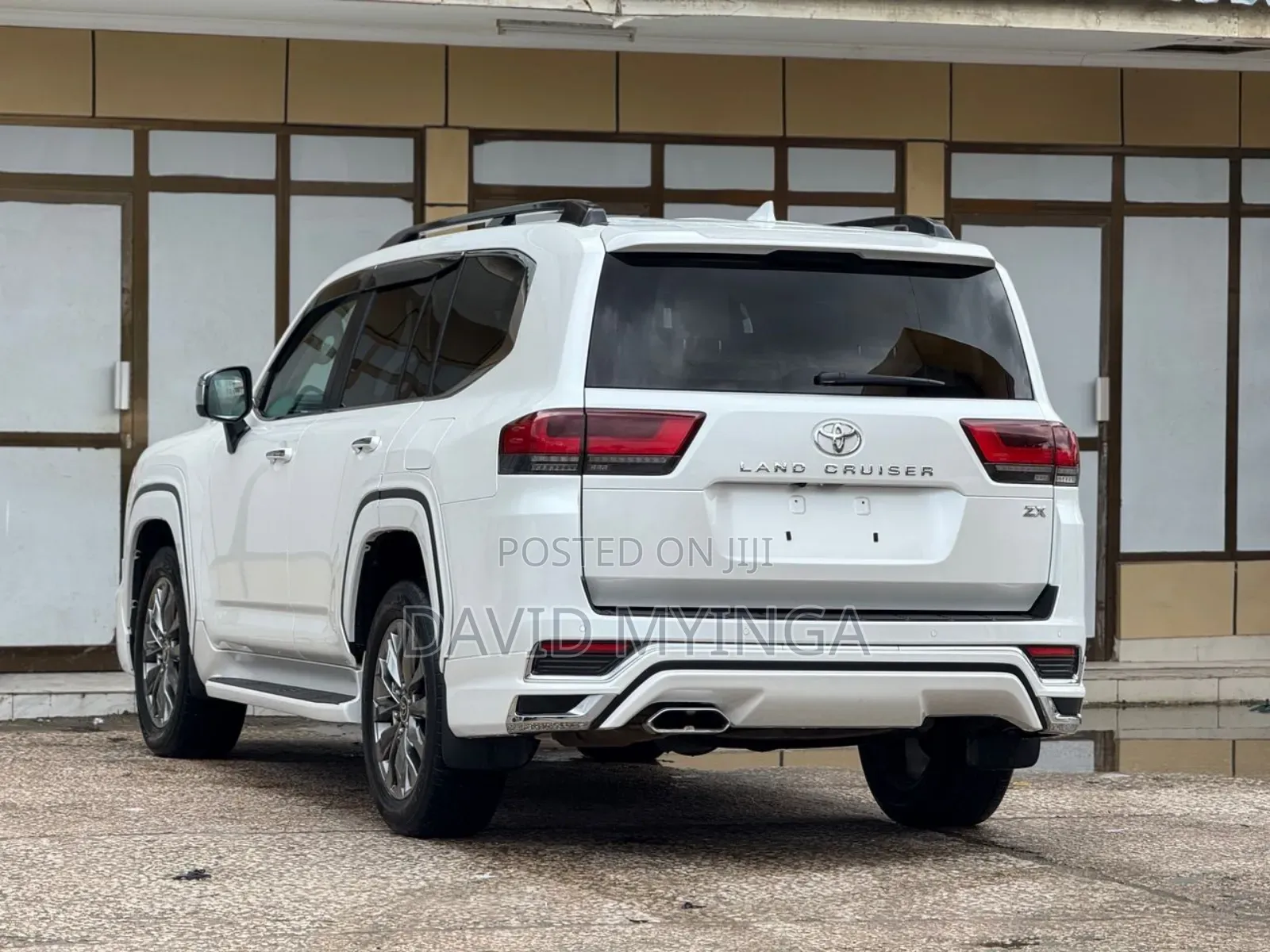 Toyota Land Cruiser 2023 Pearl
