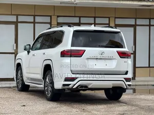 Toyota Land Cruiser 2023 Pearl