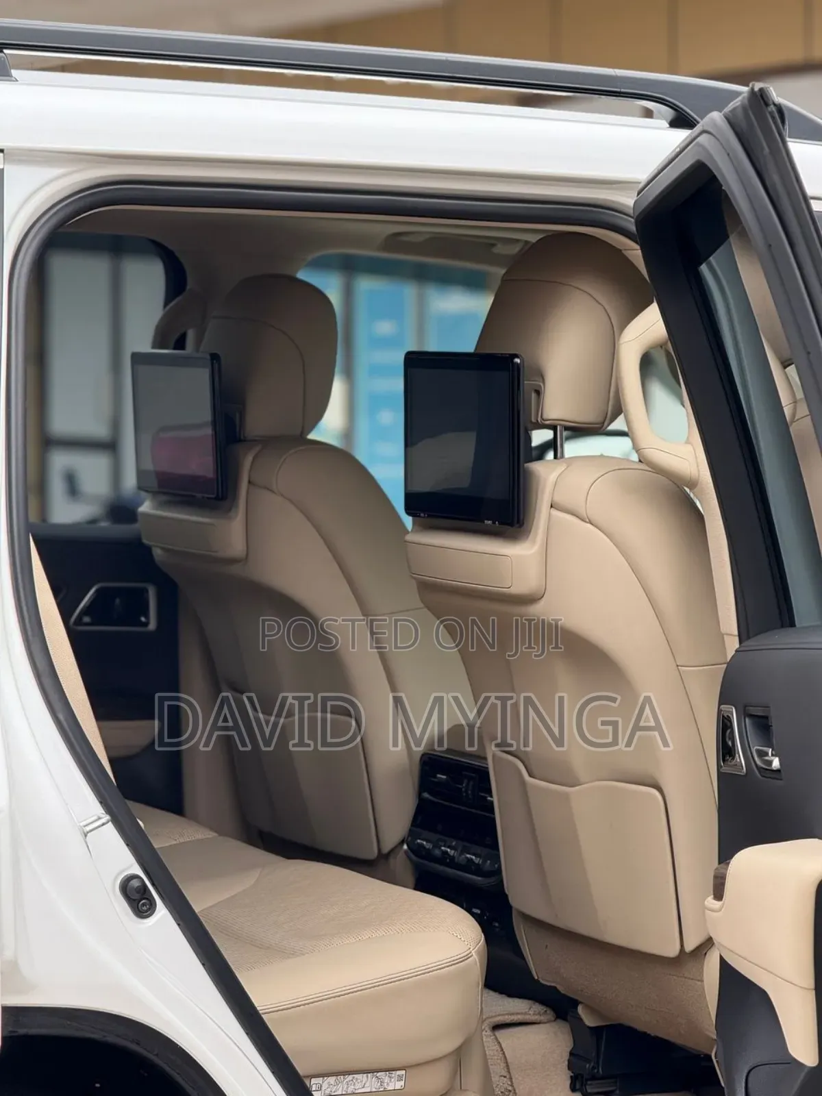 Toyota Land Cruiser 2023 Pearl