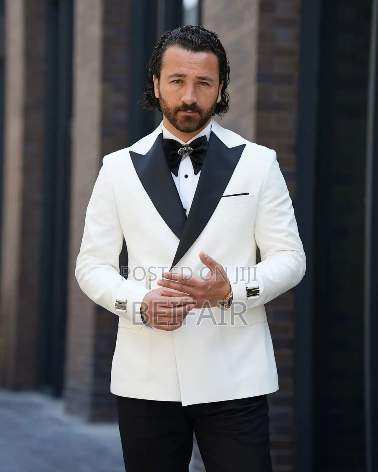 No Button Suit