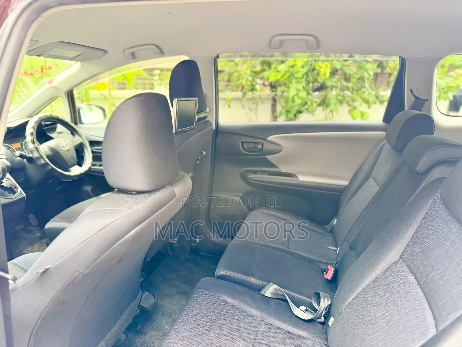 Toyota Wish 2011 Burgundy