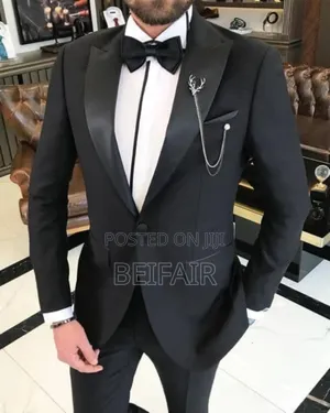Taxedo Nyembamba Black Suit