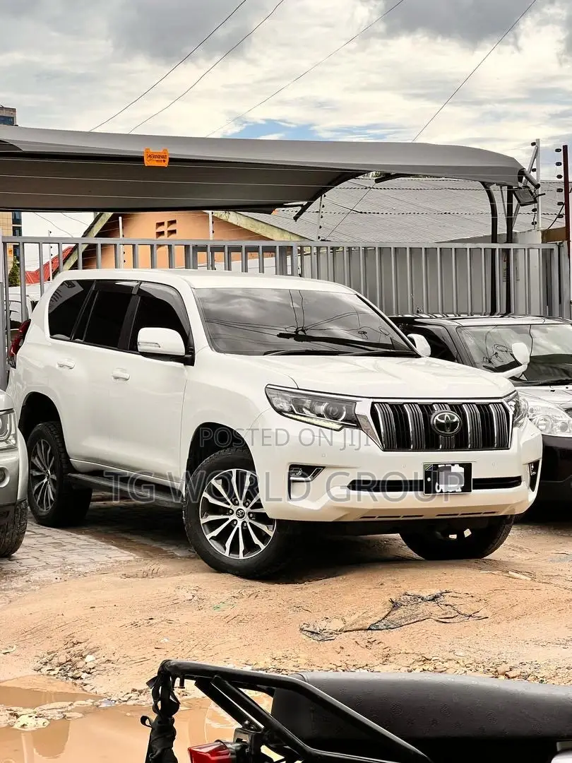 Toyota Land Cruiser Prado 2.7 2018 White