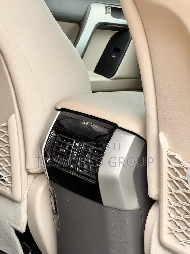 Toyota Land Cruiser Prado 2.7 2018 White
