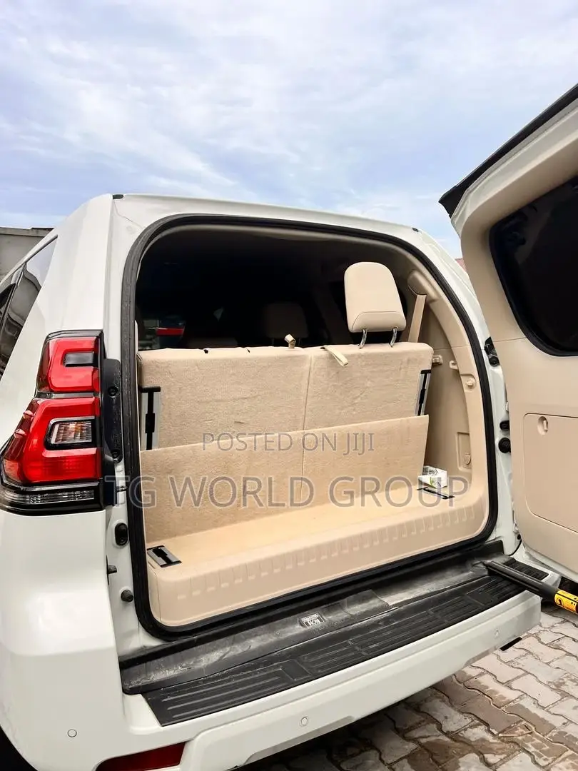 Toyota Land Cruiser Prado 2.7 2018 White