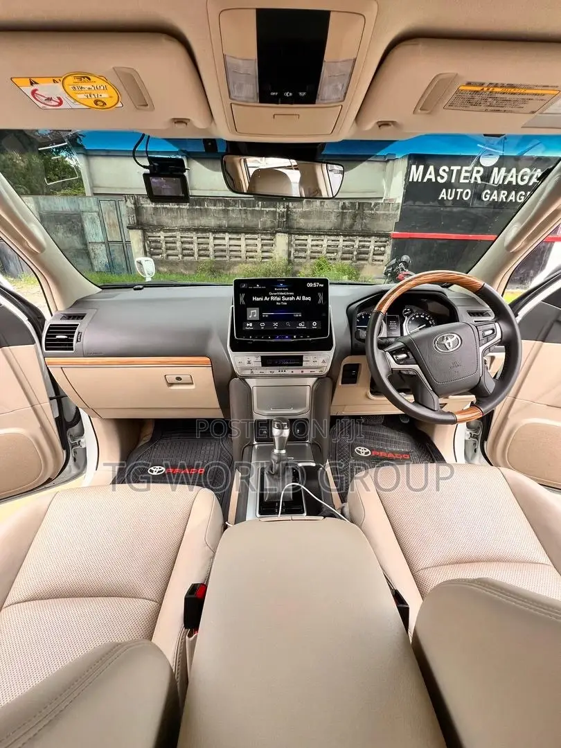 Toyota Land Cruiser Prado 2.7 2018 White