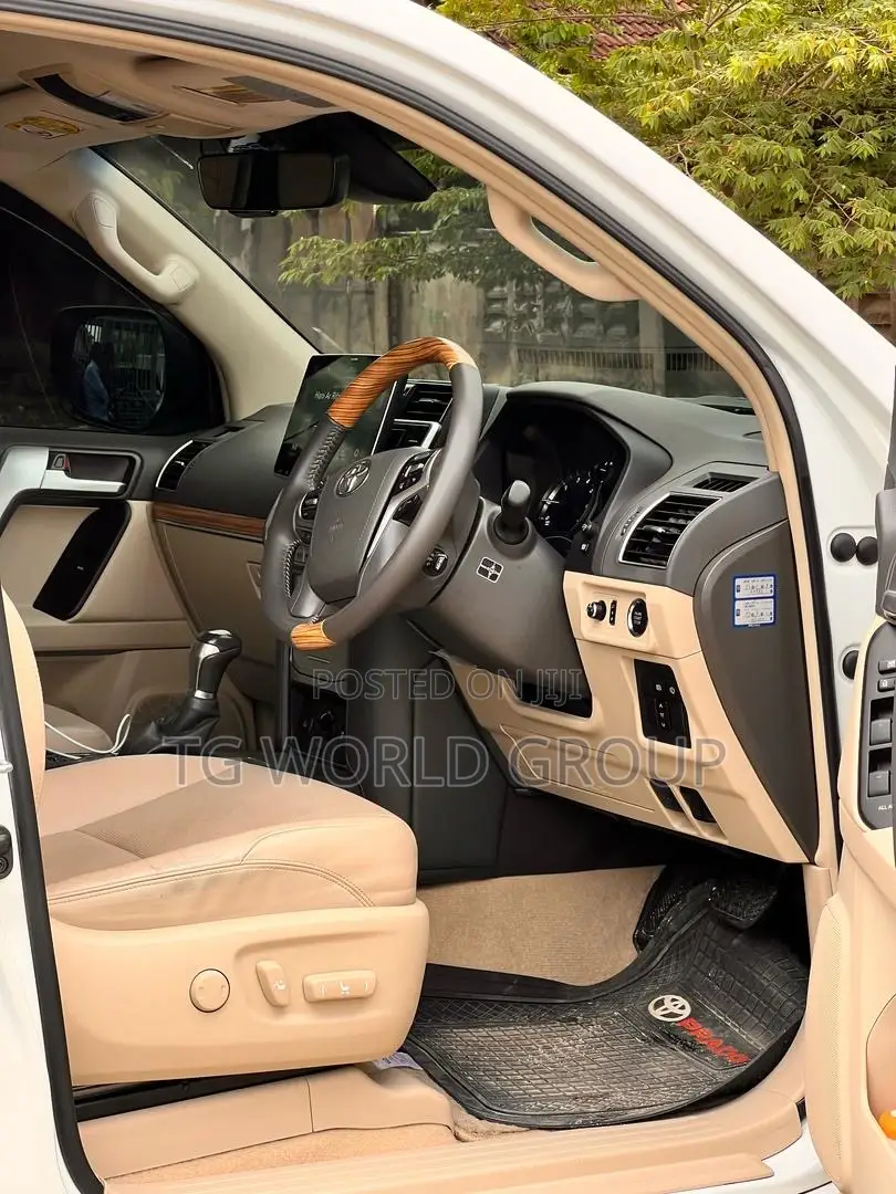 Toyota Land Cruiser Prado 2.7 2018 White