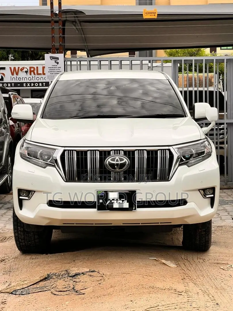 Toyota Land Cruiser Prado 2.7 2018 White
