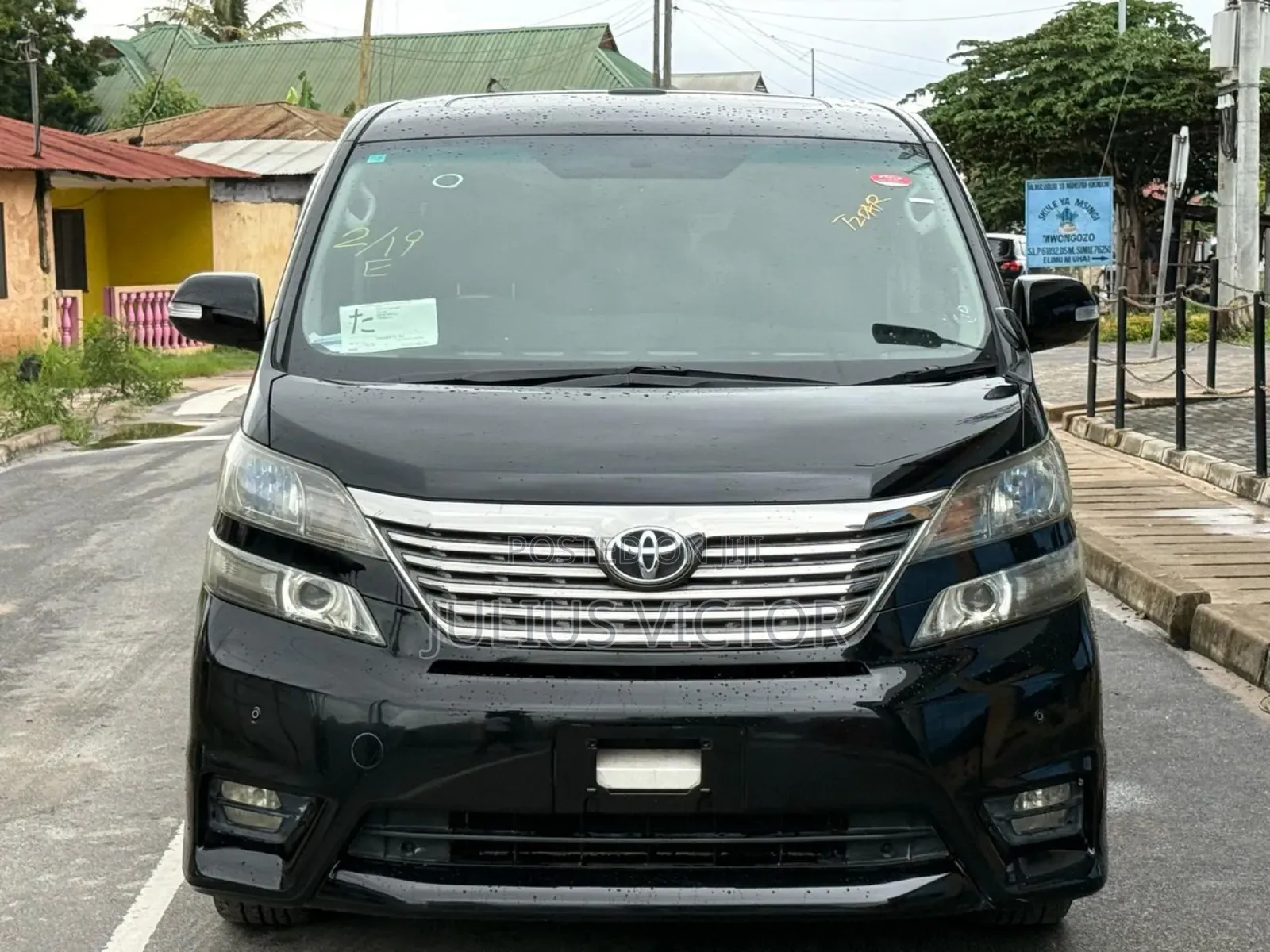 Toyota Vellfire 2010 Blue