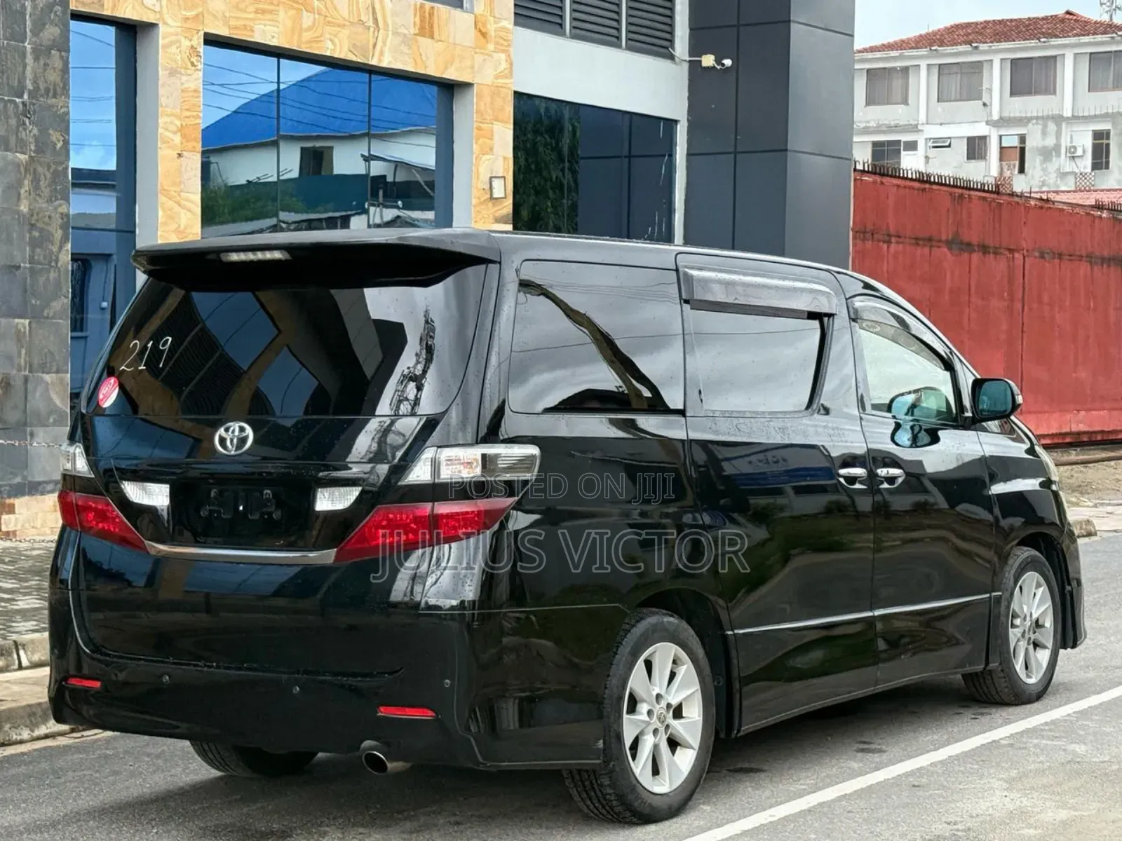 Toyota Vellfire 2010 Blue