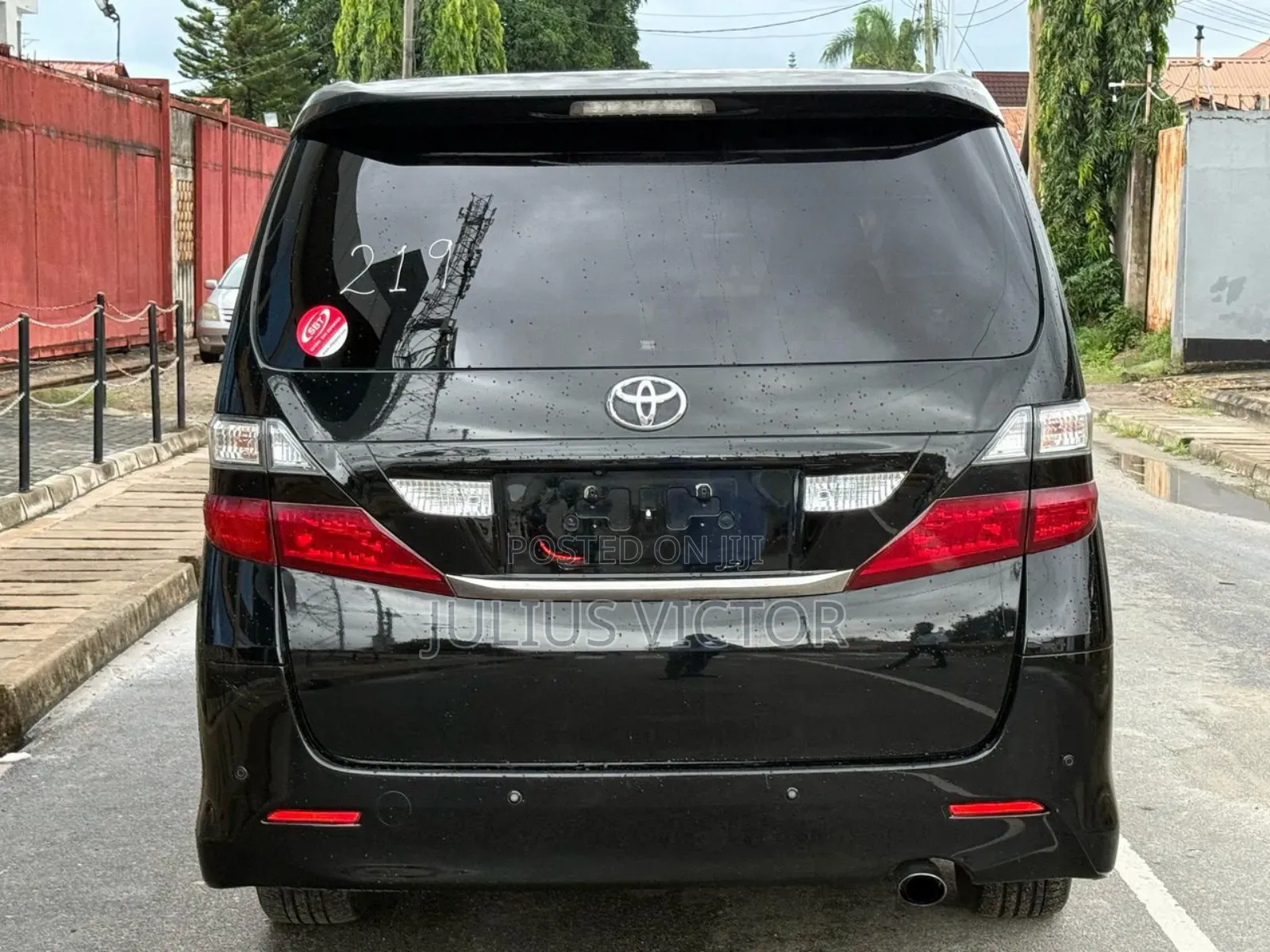 Toyota Vellfire 2010 Blue