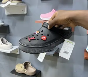 Crocs Bomba