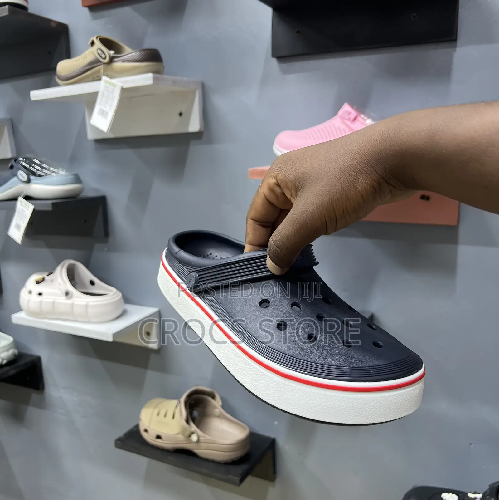 Crocs Bomba