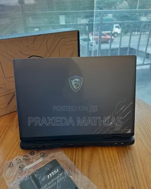 New Laptop MSI Crosshair 15 16GB Intel Core I7 SSD 1T