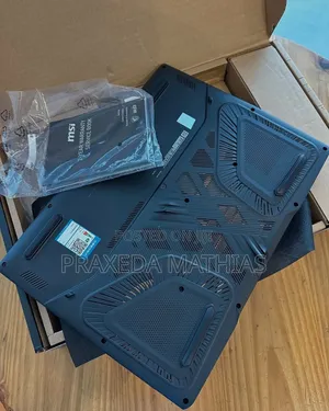 New Laptop MSI Crosshair 15 16GB Intel Core I7 SSD 1T