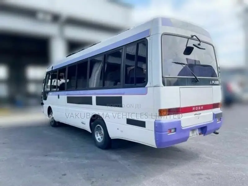 Mitsubishi Fuso Rosa 1996 White