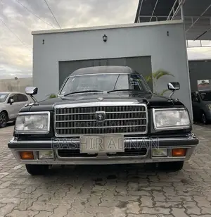 Photo - Toyota Crown 1996 Black