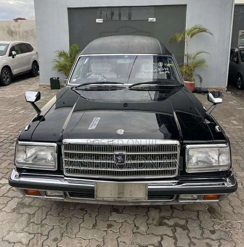 Toyota Crown 1996 Black