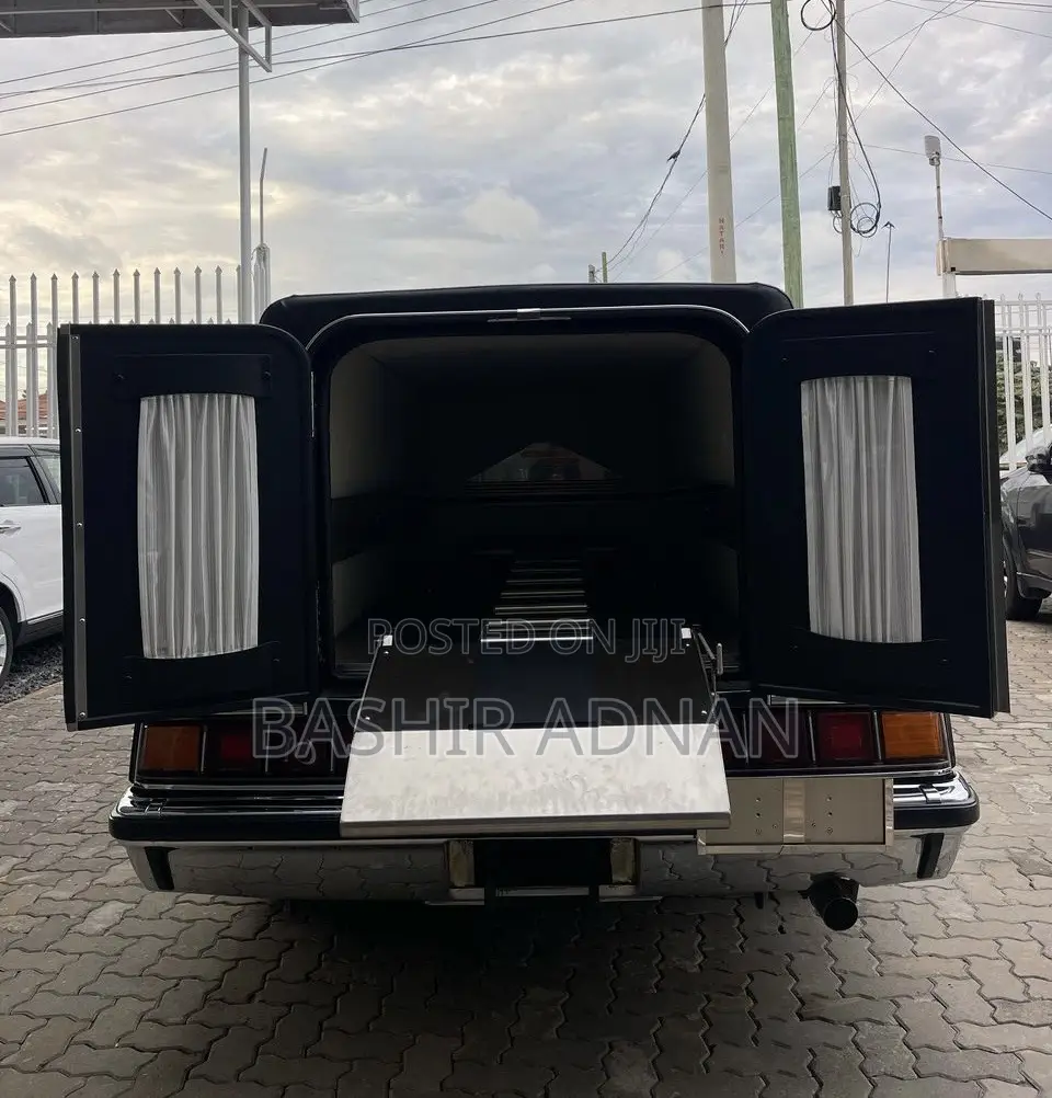Toyota Crown 1996 Black