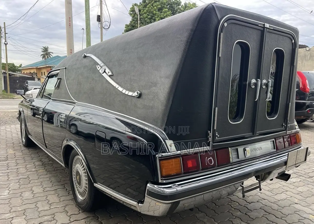 Toyota Crown 1996 Black