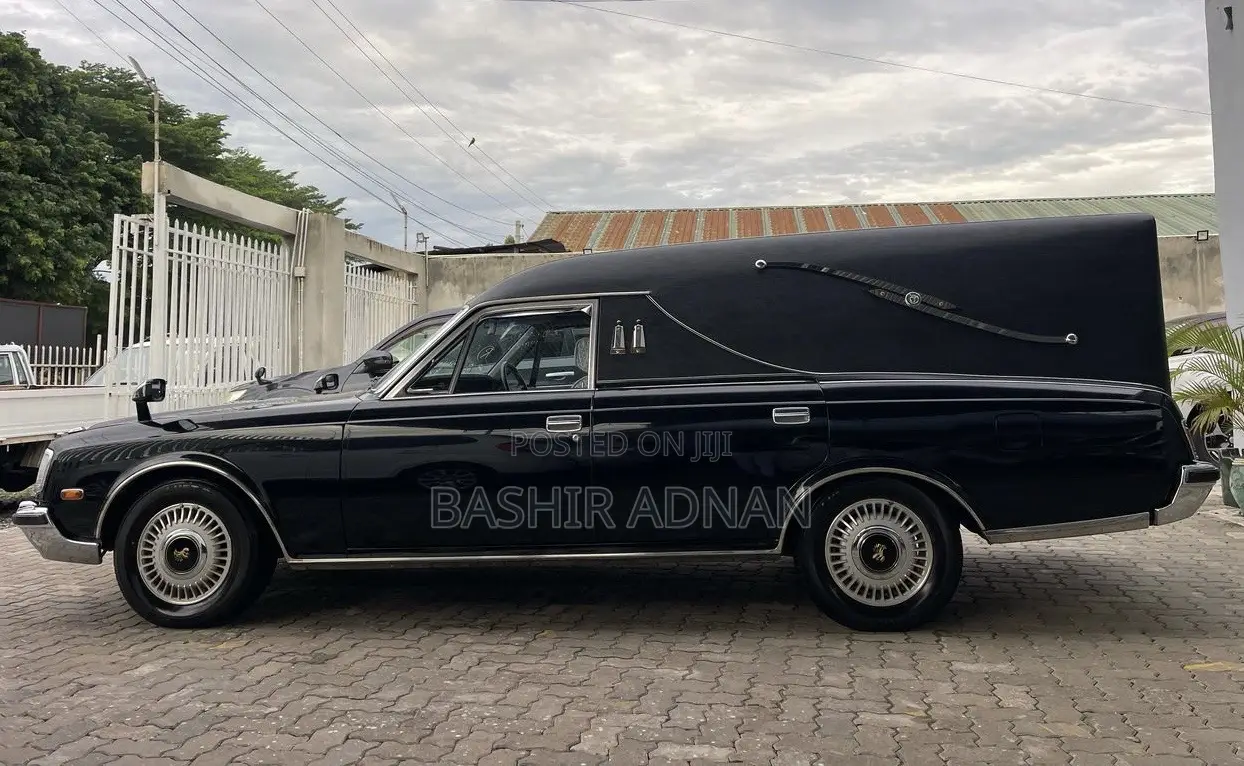 Toyota Crown 1996 Black
