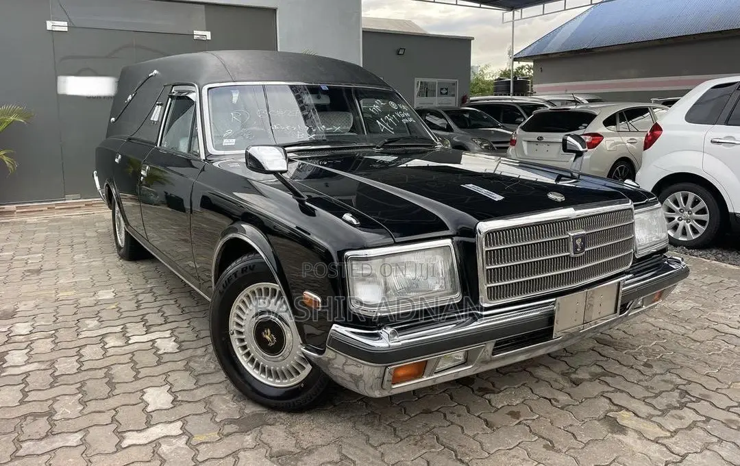 Toyota Crown 1996 Black
