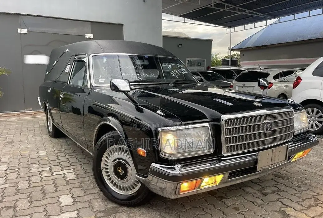 Toyota Crown 1996 Black