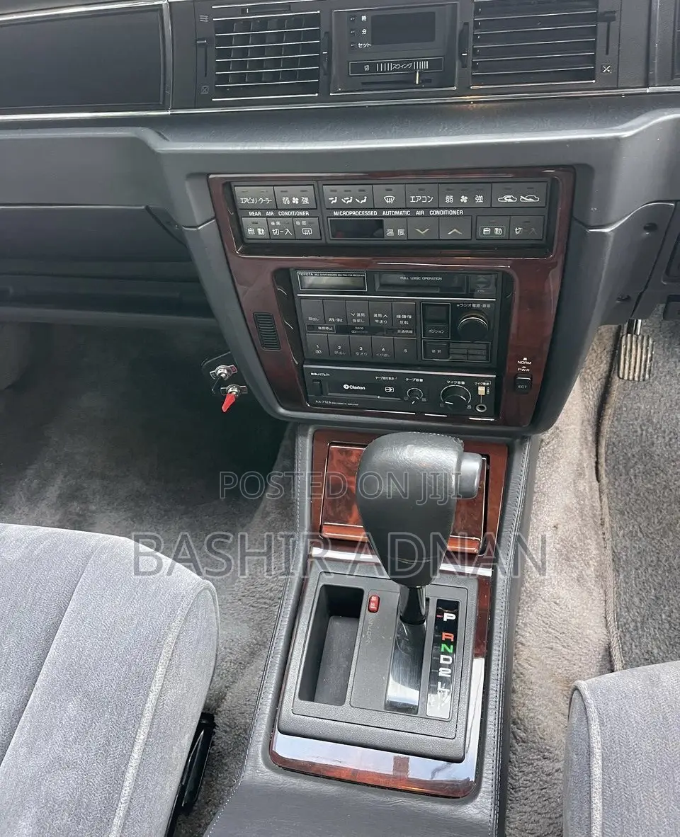 Toyota Crown 1996 Black
