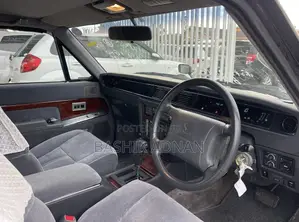 Toyota Crown 1996 Black