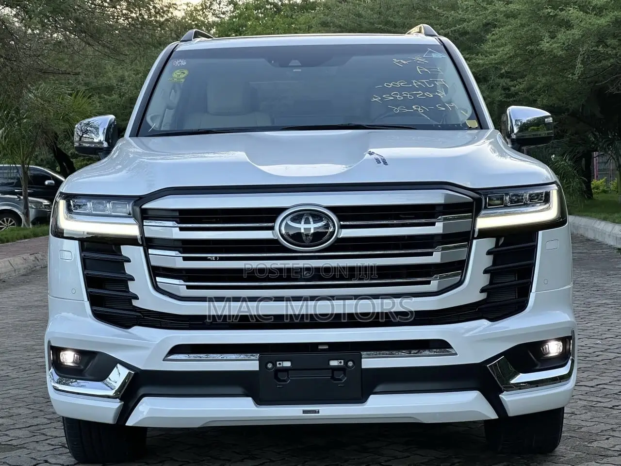 Toyota Land Cruiser 2023 White