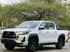 Toyota Hilux Revo Double Cab Deisel 2.4 RWD 2020 White
