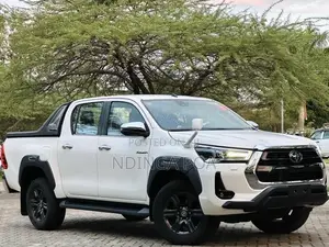 Toyota Hilux Revo Double Cab Deisel 2.4 RWD 2020 White