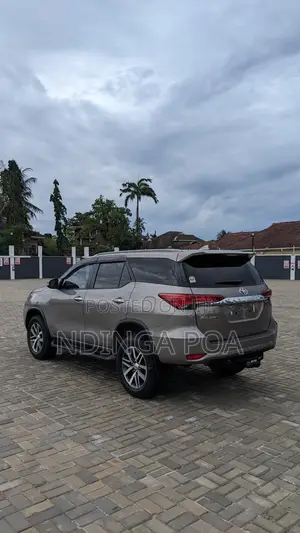Toyota Fortuner 2.8 D RWD 2018 Gray