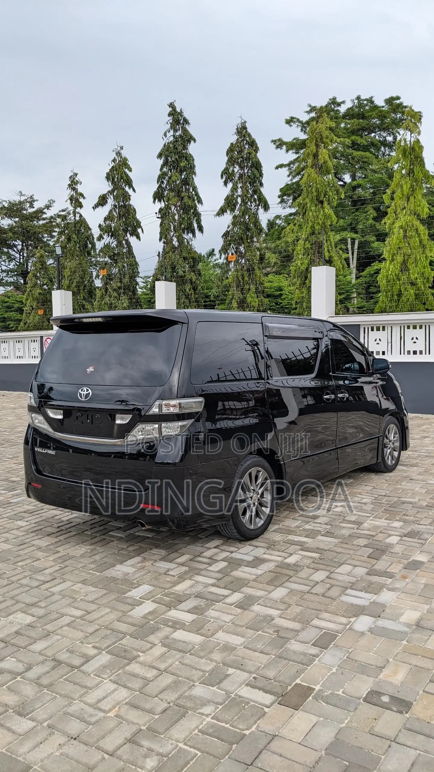 Toyota Alphard 2.4 Petrol AWD 2010 Black