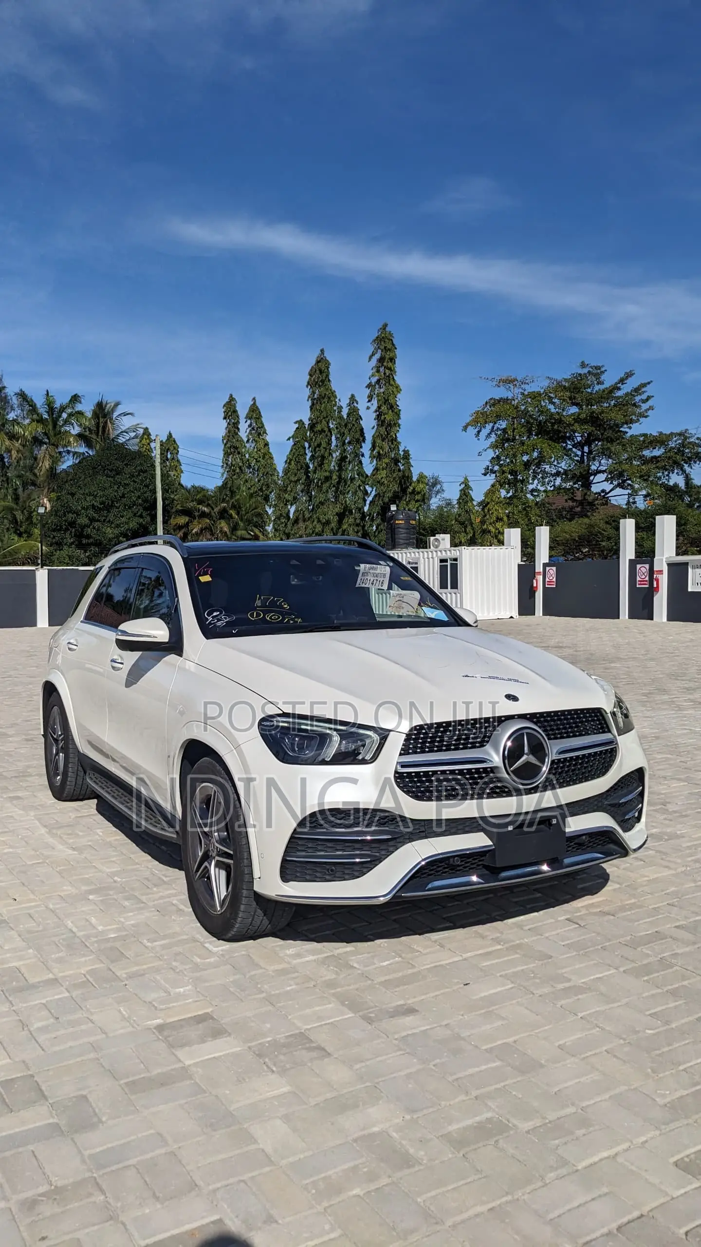 Mercedes-Benz GLE-Class GLE 300d 4MATIC 2019 White