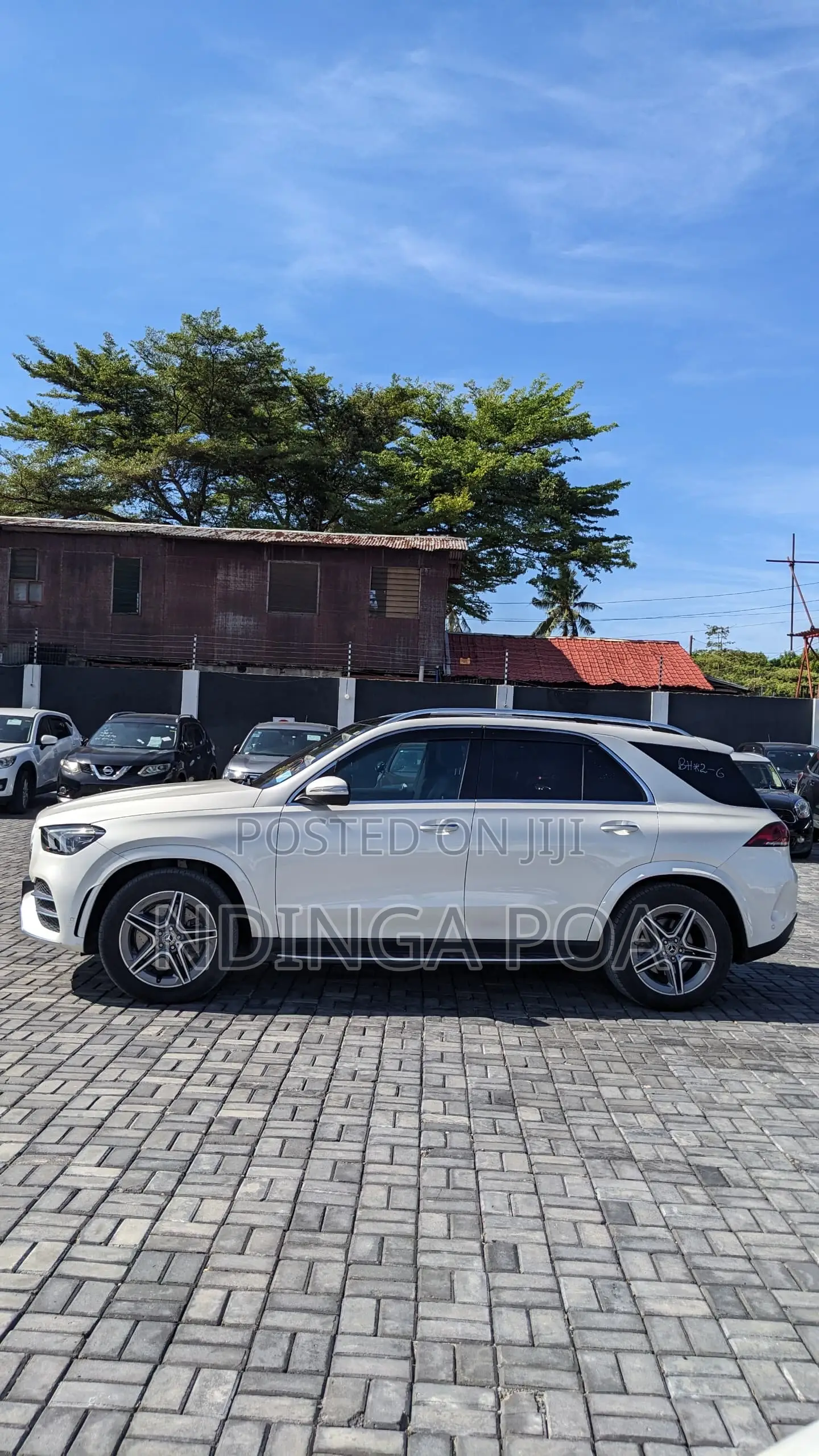 Mercedes-Benz GLE-Class GLE 300d 4MATIC 2019 White