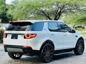 Land Rover Discovery Sport 2018 White