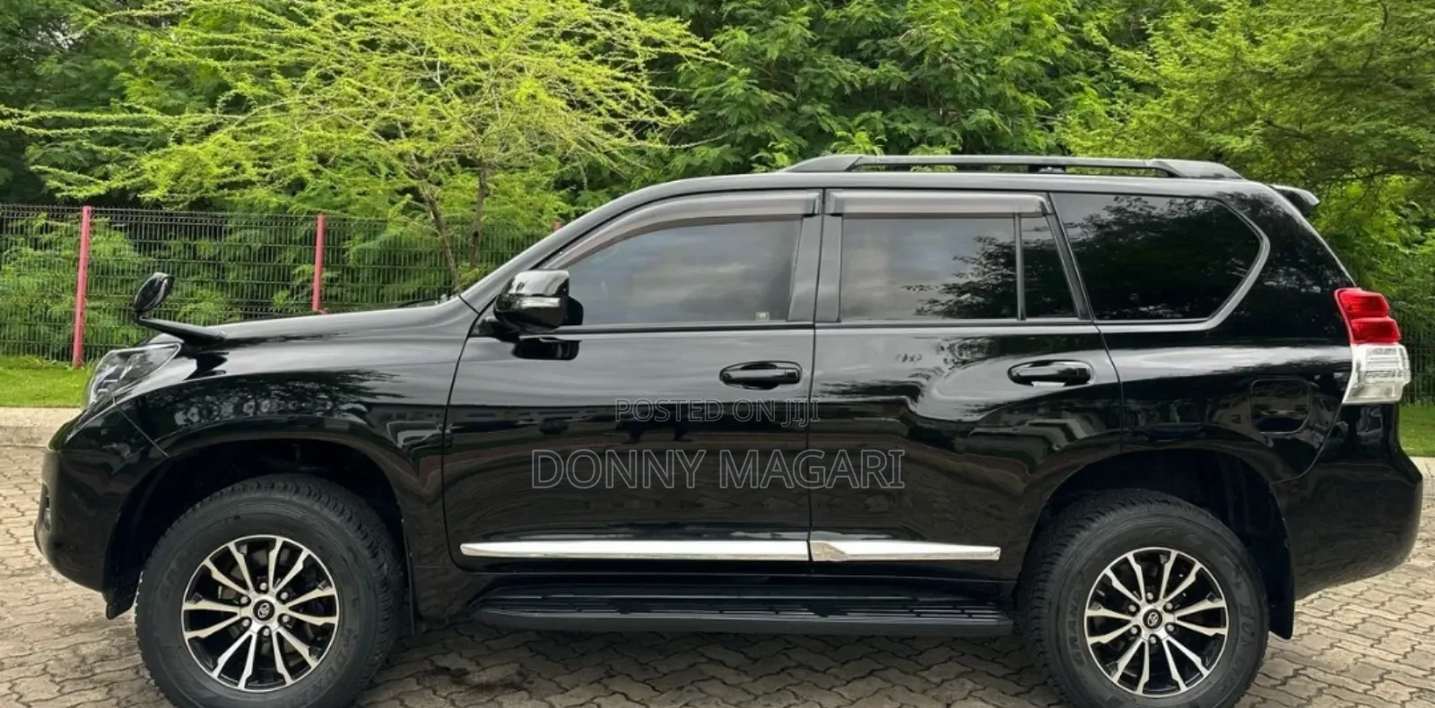 Toyota Land Cruiser Prado 2012 Black